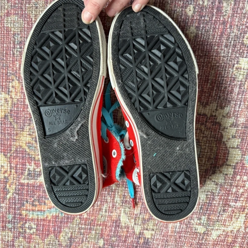 Converse fun red